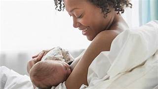 Agosto Dourado: especialistas explicam os benefícios físicos e emocionais da amamentação e alertam para os desafios enfrentados pelas mães