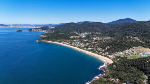 Praia Estaleirinho
